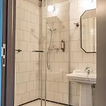 מלון Arche Klasztor 4*
