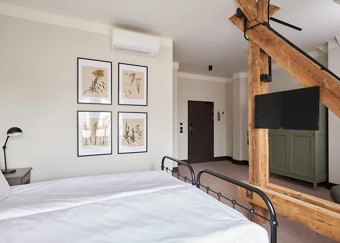 Arche Klasztor Отель