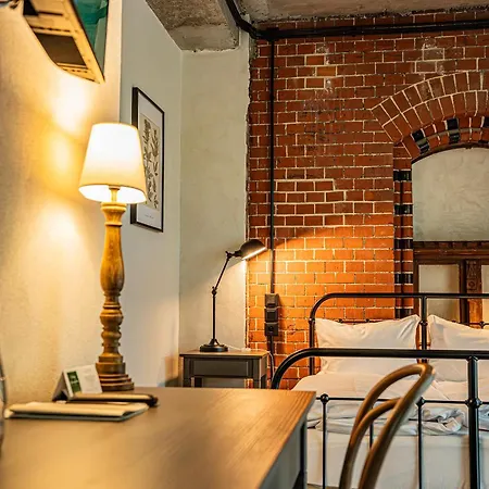 Arche Klasztor 호텔 *