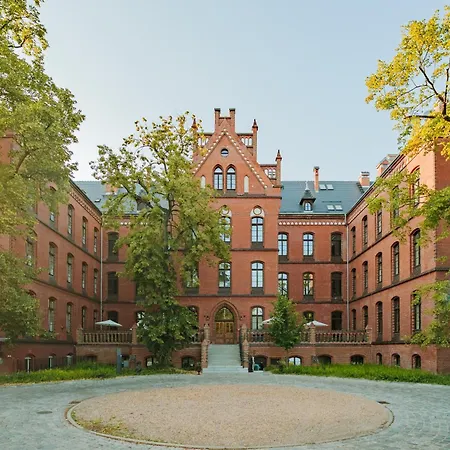 Arche Klasztor فندق 4*