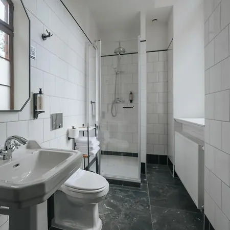 Arche Klasztor فروتسواف